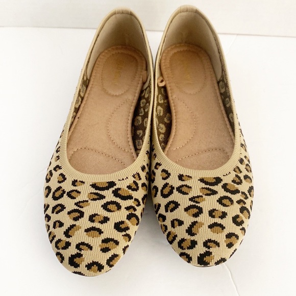 Old Navy | Almond Toe Knit Leopard Flats - Picture 3 of 8